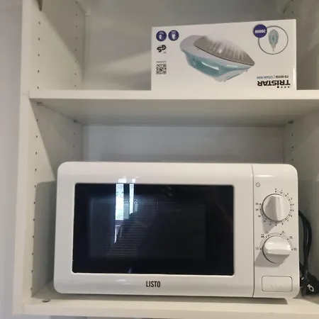 F2 F3 ,appartement Climatise Neuf, Magnifique Vue Sur Et Aeroport, Proche Tram Et Gare Sncf 1 Min,aeroport 3 Minutes, 2or3 Rooms, New Ac Apartment, Magnificent Sea And Airport Views, Close To Tram And Sncf Train Station 1 Min, Airport 3 Min *