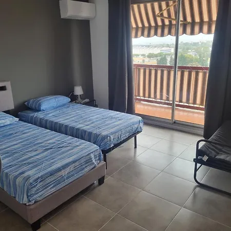 Apartment F2 F3 ,appartement Climatise Neuf, Magnifique Vue Sur Et Aeroport, Proche Tram Et Gare Sncf 1 Min,aeroport 3 Minutes, 2or3 Rooms, New Ac Apartment, Magnificent Sea And Airport Views, Close To Tram And Sncf Train Station 1 Min, Airport 3 Min