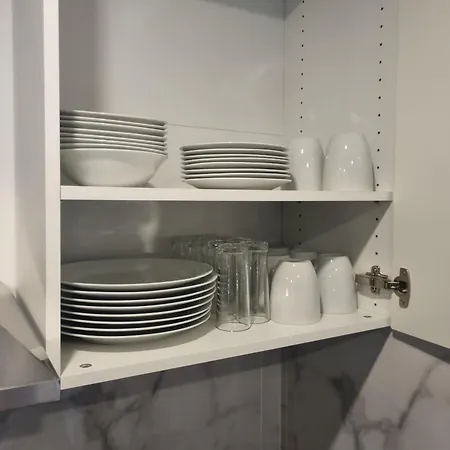 Apartment F2 F3 ,appartement Climatise Neuf, Magnifique Vue Sur Et Aeroport, Proche Tram Et Gare Sncf 1 Min,aeroport 3 Minutes, 2or3 Rooms, New Ac Apartment, Magnificent Sea And Airport Views, Close To Tram And Sncf Train Station 1 Min, Airport 3 Min Nice